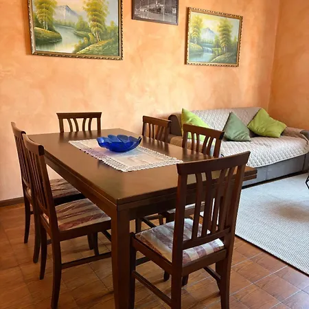 Gere House Apartament Lezzeno