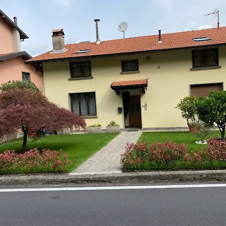 Gere House Apartament *
